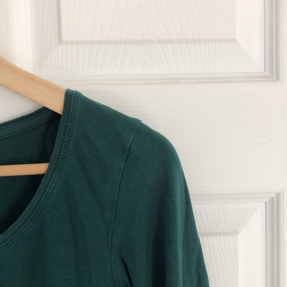 Green long sleeve - Picture 2 of 5